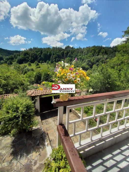 Продава се Къща в Велико Търново, Акация - 210 кв.м за 491 €/кв.м - Снимка #2