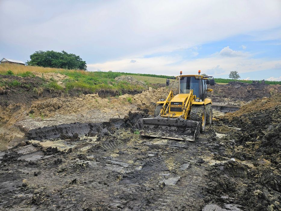 Servicii cu Buldoexcavator
