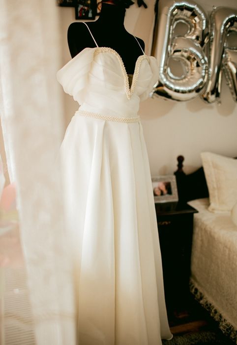 Vand rochie de mireasa