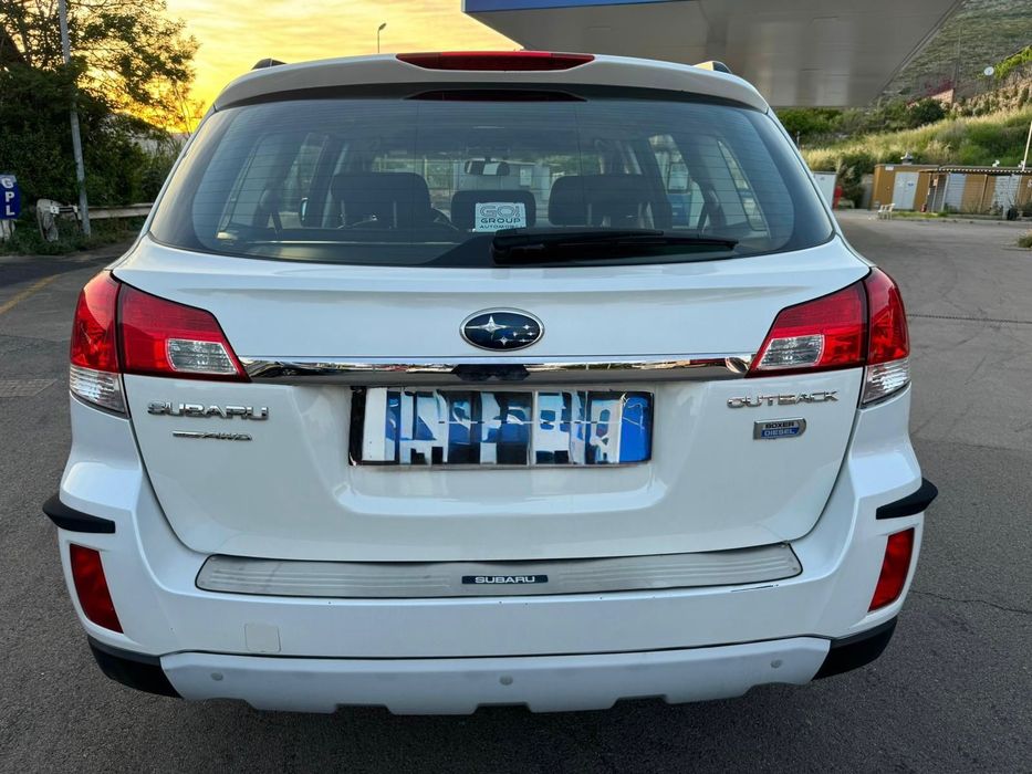 Subaru Legacy Outback 2011 , 2.0D