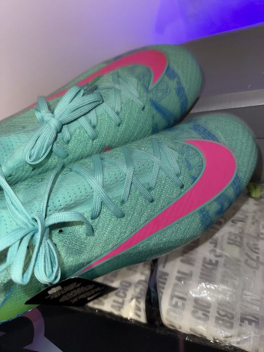 Nike Superfly Chromatic Pack