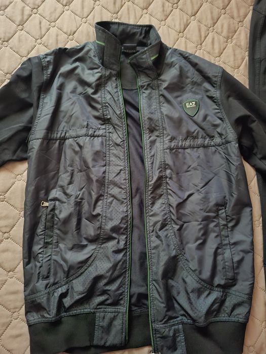 Екип Emporio Armani