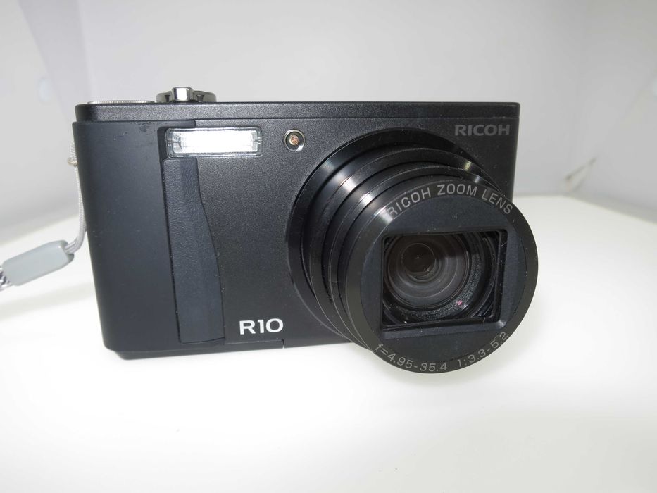 Ricoh R10 компактен цифров фотоапарат, дигитална камера с голям зум