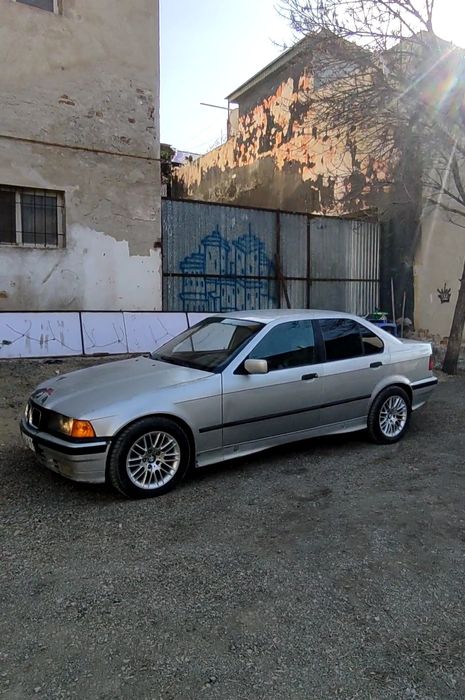 Срочно продам БМВ Е36