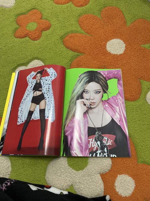 Vind album "Rich Man" aespa versiunea NINGNING