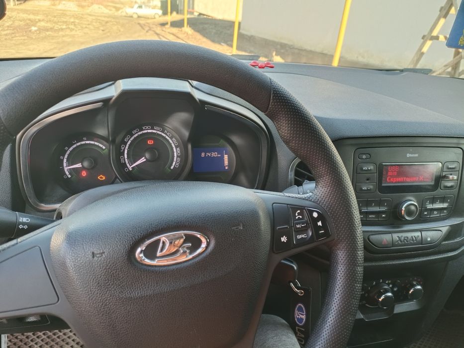 Машина сатылады... Lada X-ray 2018