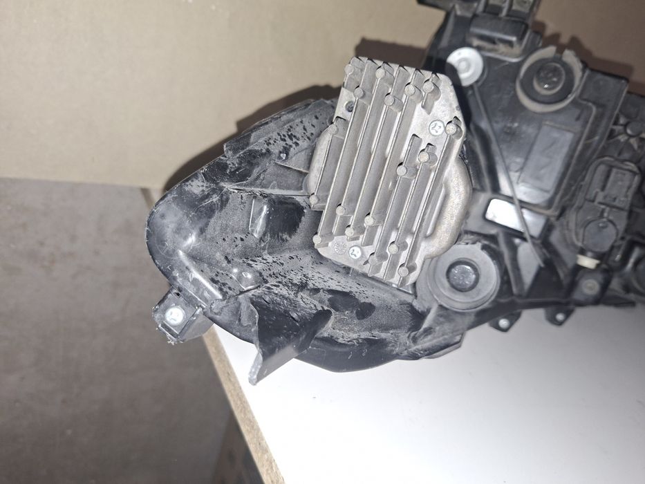 Десен фар за Toyota Corolla Cross 2021-2025