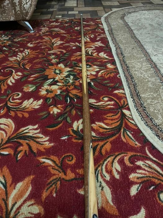 Бильярдный кий продаётся