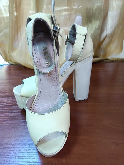 Обувки на токчета