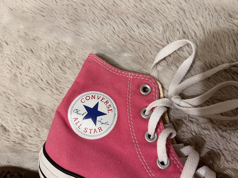 Converse roz marimea 37