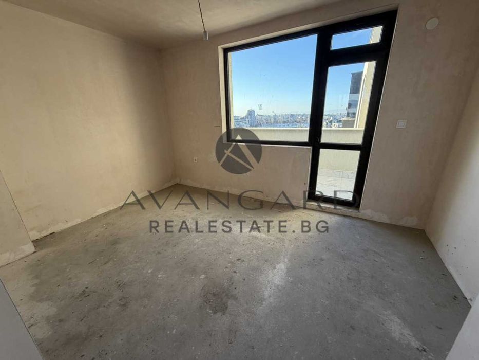 Продава се Четиристаен апартамент в Пловдив, Тракия - 191 кв.м за 734 €/кв.м - Снимка #5