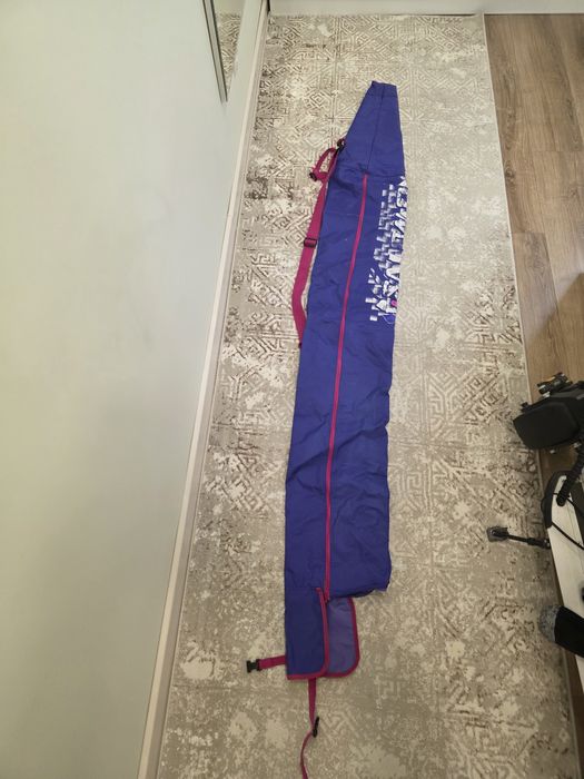 Чехол для лыж в отличном состоянии