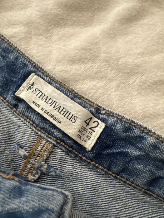 Къси сини панталони 42 размер Stradivarius