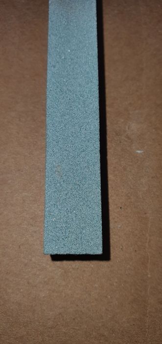Брусок точильный  для ножей и инструментов по цене 1500 сум  Размер :1