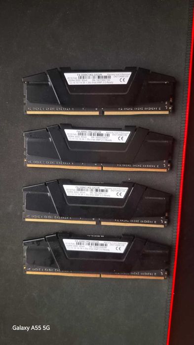 Kit Memorie RAM G.Skill Ripjaws V 32GB (4x8GB) DDR4 3000MHz CL14