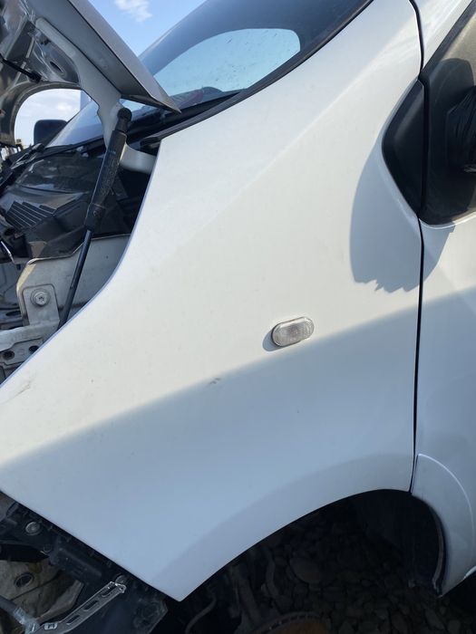 Aripă stânga față Opel Vivaro 2016