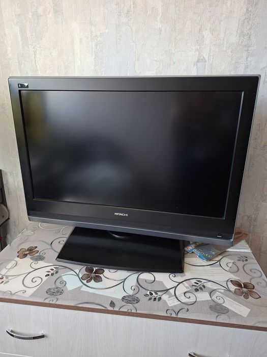 Телевизор   Hitachi продам
