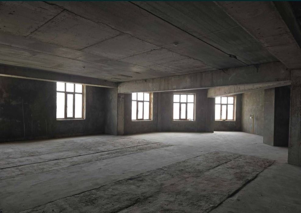 New Life Продается 5 комнатная квартира коробка ул.Махтумкули