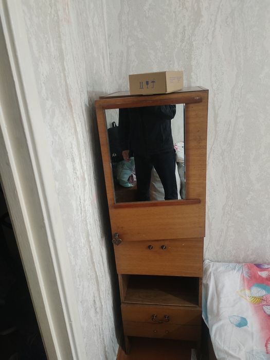 Отдам даром спальный гарнитур комплекте.