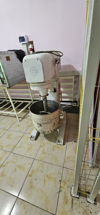 Продается миксер. Модель: МВ60. (60 литровый). Сотилади