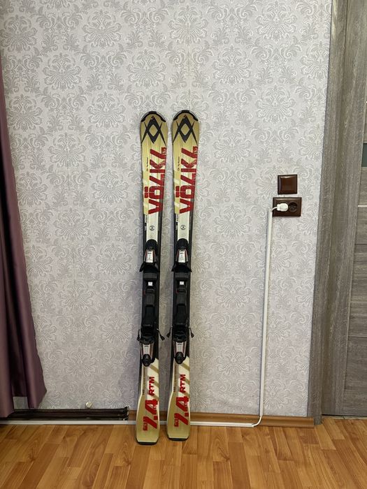 Schiuri 142 cm volkl  RTM 4 skiuri adulti
