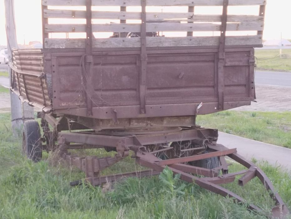 Трактор Телеги бочка грабли