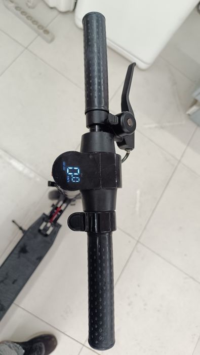 Продам электросамокат tribe maya