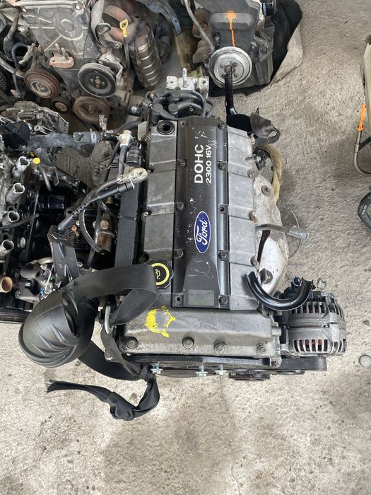 Двигатель  FORD E5SA