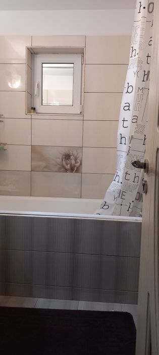 Apartament 4 camere , Targoviște , Micro 3