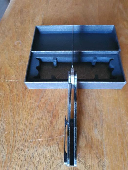 Нож CH CH3504 с титаниева дръжка и острие S35VN