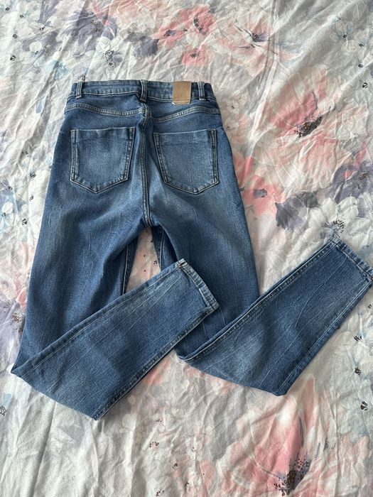 Zara xs/s Дънки с висока талия