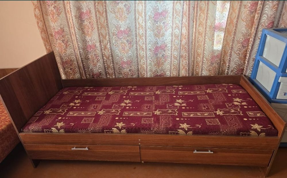 Кровать односпальная