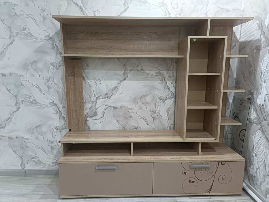 Продам стенку для телевизора