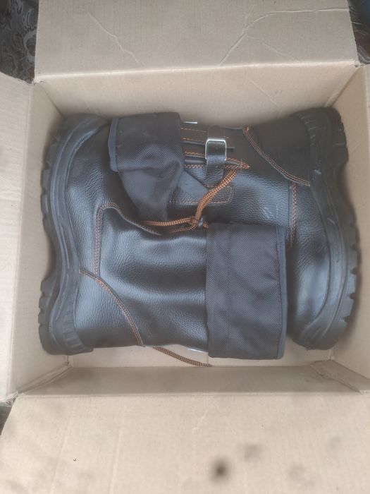 Сапоги рабочие новые