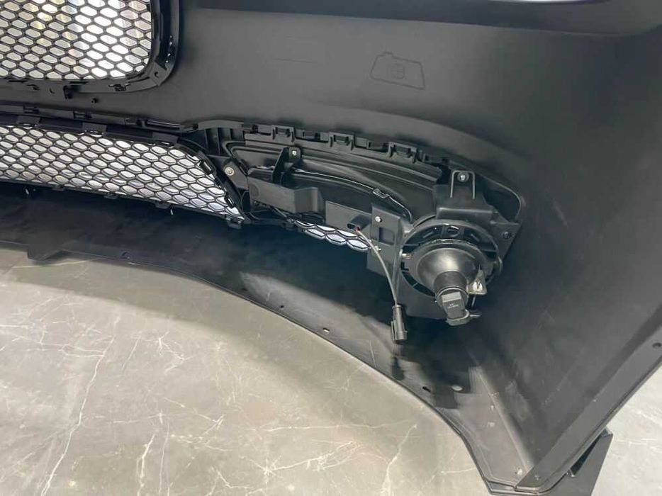Комплект предна SRT броня с DRL и халогени за Chrysler 300C 2012- 2023