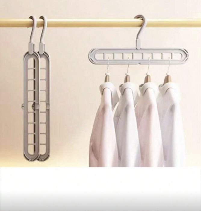 Пластмасова закачалка за дрехи