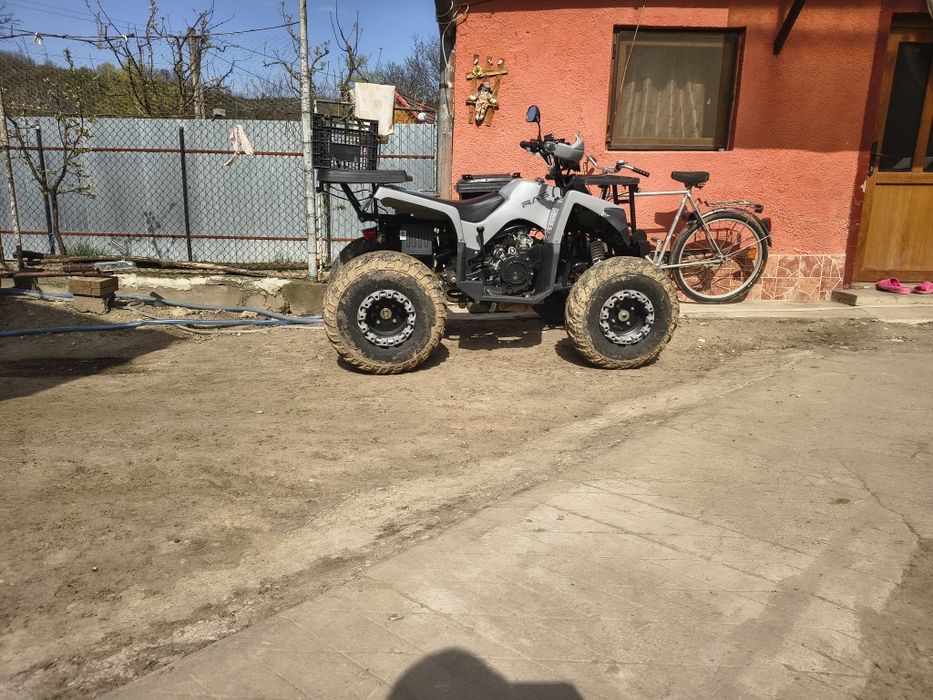 Vând atv automat de 250 cc
