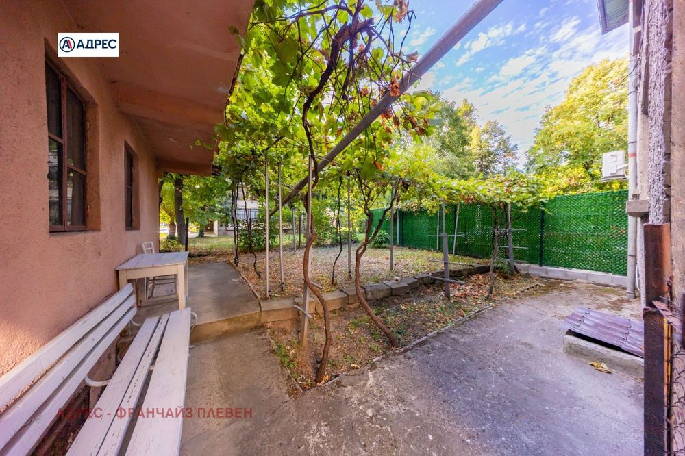 Продава се Етаж от къща в Плевен, Мара Денчева - 103 кв.м за 1738 €/кв.м - Снимка #1