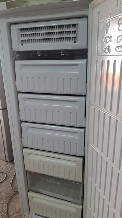 Продам морозильную камеру