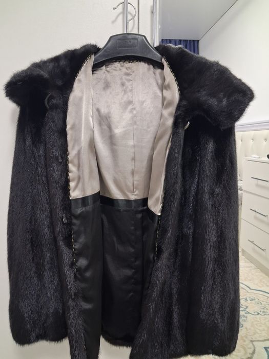 Продам норковую шубу