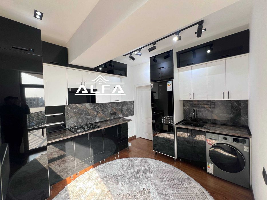 kvartira xonadon uy sotiladi 2 xonali 80m² 5-qavat.