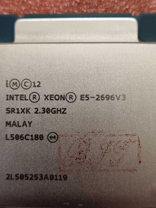 Два процесора Intel Xeon E5-2696 v3 2.30GHz, 45MB, 18 Core,FCLGA2011-3