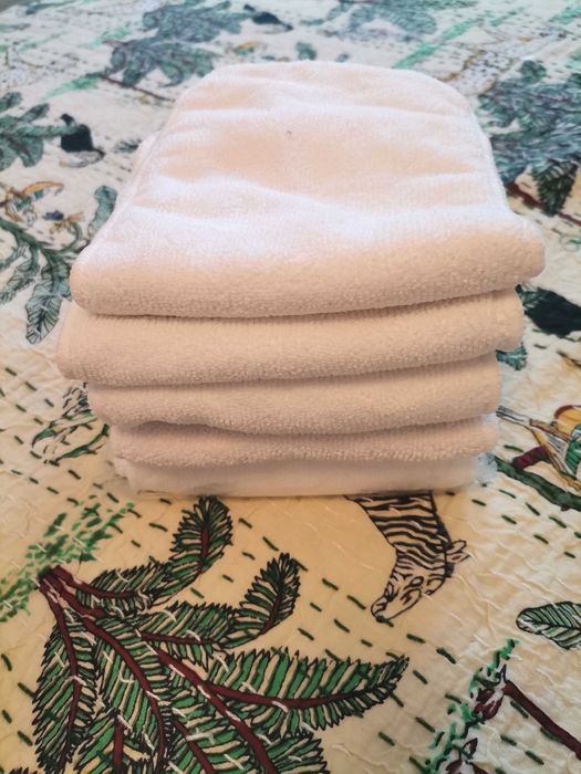 3 Scutece reutilizabile & 6 insertii (3-15 kg)