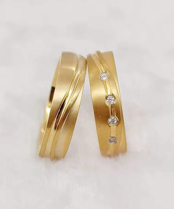 Verighete placate cu aur