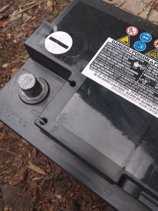 Акомулатор Varta AGM 105ah