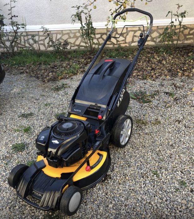 Masina de tuns iarba Briggs Stratton Stiga