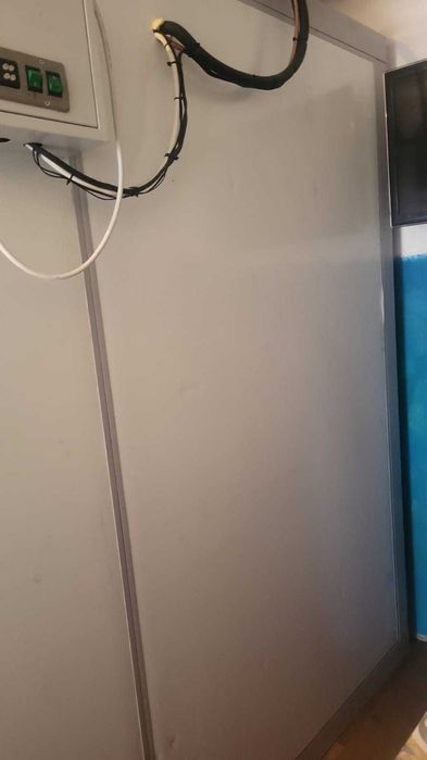 Холодильник промышленный, 220 W