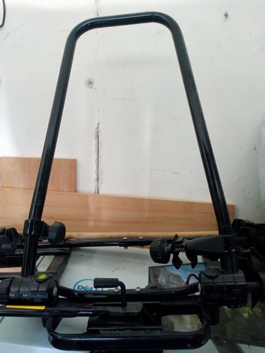 Vând suport biciclete