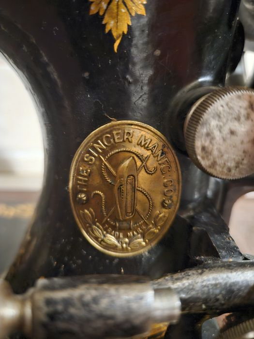 Vănd mașină de cusut veche din 1904