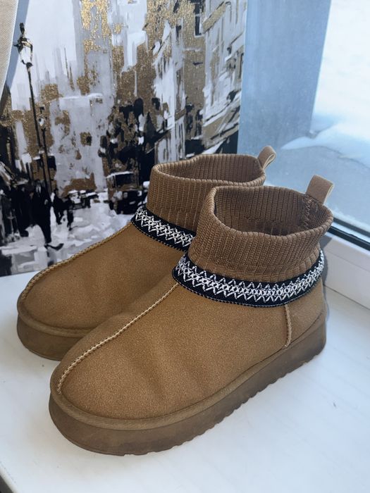 Угги 2500тг 38-39 размер